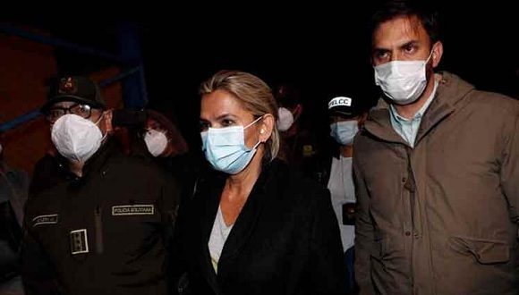 Detienen en Bolivia a exmandataria golpista Jeanine Áñez Detienen en Bolivia a exmandataria golpista Jeanine Áñez