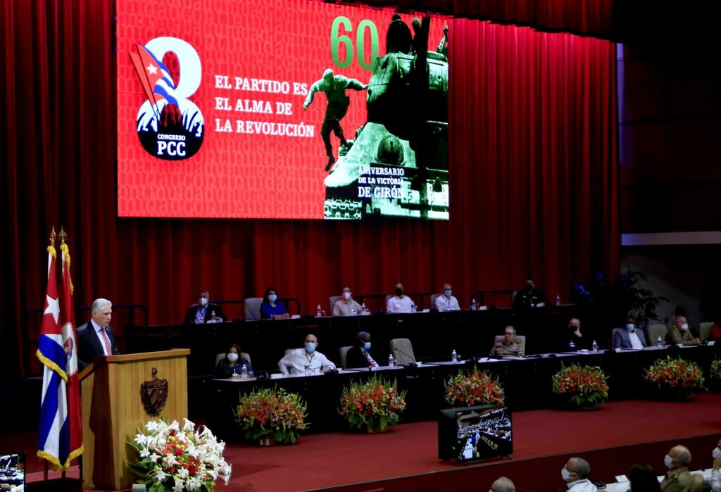 Díaz-Canel: El Partido es la fuerza que revoluciona a la Revolución Díaz-Canel: El Partido es la fuerza que revoluciona a la Revolución