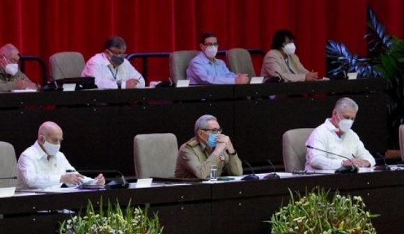 Aprueban Resoluciones del 8vo Congreso del Partido Comunista de Cuba Aprueban Resoluciones del 8vo Congreso del Partido Comunista de Cuba