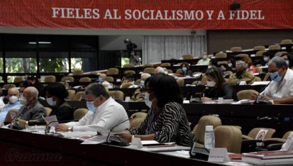 Hoy se elegirá el Comité Central del Partido Comunista de Cuba Hoy se elegirá el Comité Central del Partido Comunista de Cuba