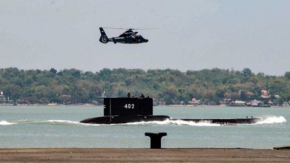 Buscan submarino desaparecido en Indonesia Buscan submarino desaparecido en Indonesia