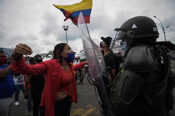 Organizaciones defensoras de derechos humanos convocan a continuar la lucha social en Colombia Organizaciones defensoras de derechos humanos convocan a continuar la lucha social en Colombia