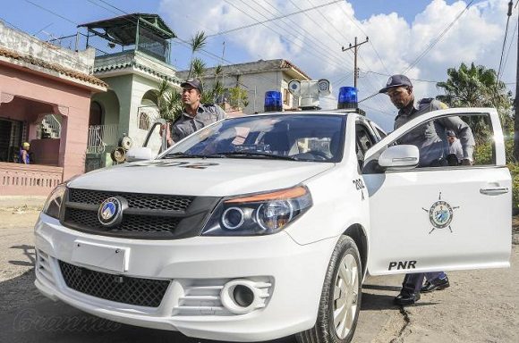 La fuerza de un pueblo en pie, por la seguridad y la defensa de todos La fuerza de un pueblo en pie, por la seguridad y la defensa de todos