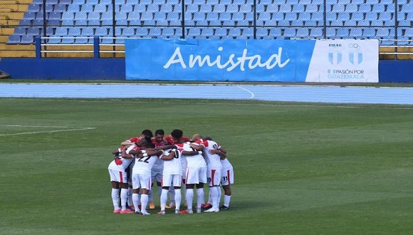 Asociación de jugadoras de fútbol de EE.UU critica exclusión de Cuba de Copa de Oro