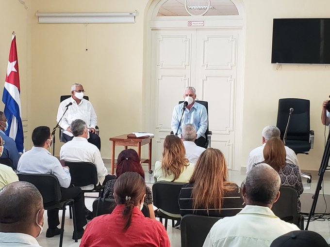 Preside Díaz-Canel intercambio con el sector jurídico Preside Díaz-Canel intercambio con el sector jurídico