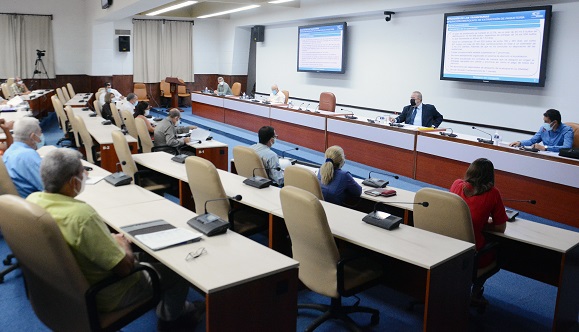 Transitarias e inversión extranjera: Ser ágiles, proactivos, cambiar los modos de analizar y de hacer Transitarias e inversión extranjera: Ser ágiles, proactivos, cambiar los modos de analizar y de hacer