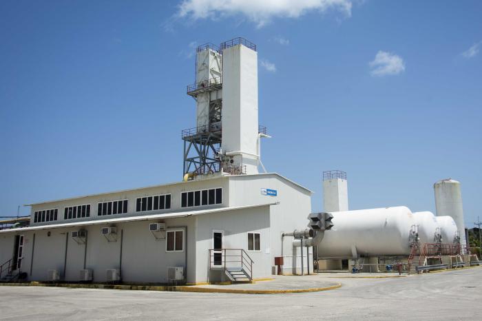Concluyó con éxito reparación de la planta cubana de oxígeno medicinal Concluyó con éxito reparación de la planta cubana de oxígeno medicinal