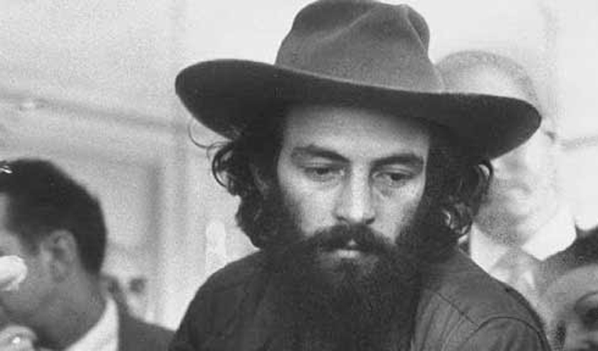 Evocan en Cuba legado de Camilo Cienfuegos a 62 años de su desaparición física Evocan en Cuba legado de Camilo Cienfuegos a 62 años de su desaparición física