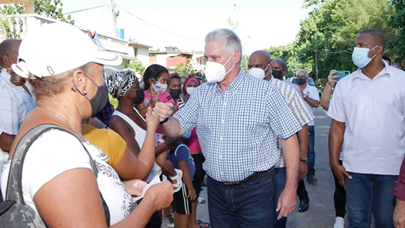 Visita el Presidente Díaz-Canel el capitalino barrio «La Corbata» en el municipio Playa Visita el Presidente Díaz-Canel el capitalino barrio «La Corbata» en el municipio Playa