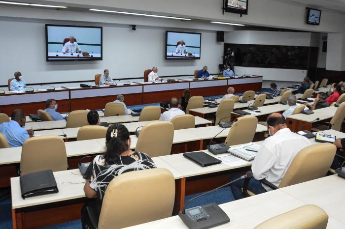 La empresa estatal socialista es nuestra principal fuente de riqueza, bienestar y prosperidad La empresa estatal socialista es nuestra principal fuente de riqueza, bienestar y prosperidad