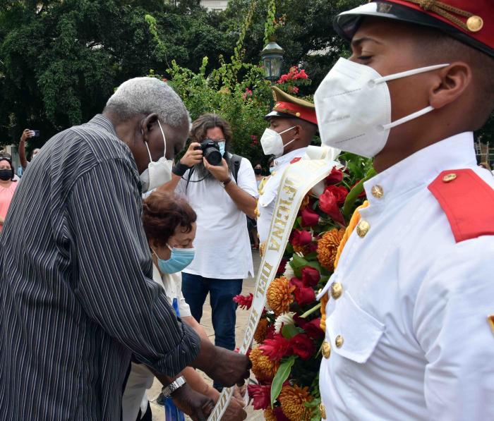 Esteban Lazo rinde homenaje al Padre de la Patria