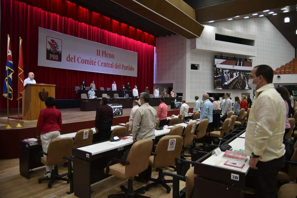 Evalúa Pleno del PCC lo realizado desde el 8vo Congreso Evalúa Pleno del PCC lo realizado desde el 8vo Congreso