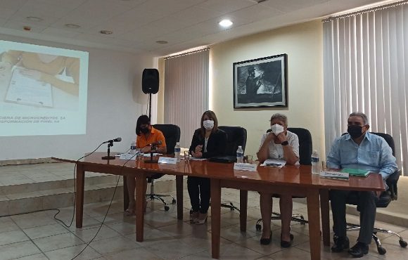 Crean institución financiera de microcréditos para los nuevos actores económicos cubanos Crean institución financiera de microcréditos para los nuevos actores económicos cubanos