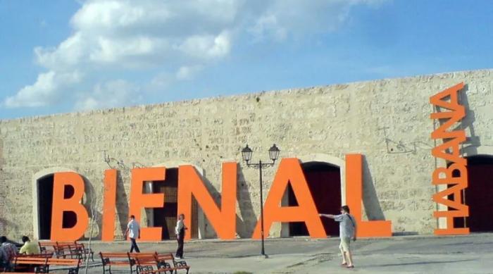 La 14 Bienal en acción: respaldo abrumador, triunfo del arte La 14 Bienal en acción: respaldo abrumador, triunfo del arte