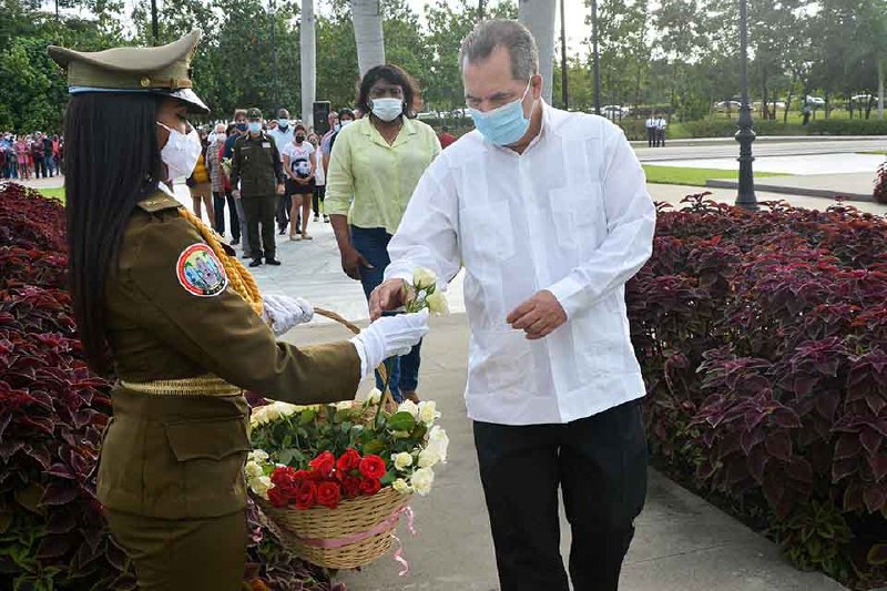 Rinden tributo a Fidel Castro en Santiago de Cuba Rinden tributo a Fidel Castro en Santiago de Cuba