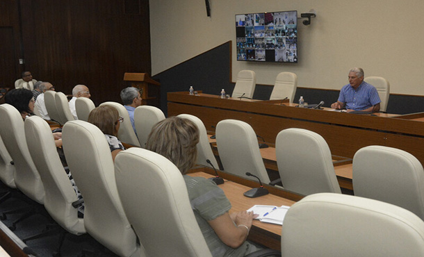 Cuba mantiene prioridad a la vigilancia epidemiológica Cuba mantiene prioridad a la vigilancia epidemiológica