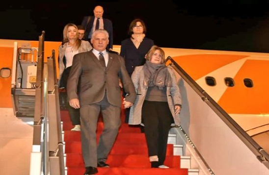 Presidente de Cuba arriba a Argelia en visita oficial