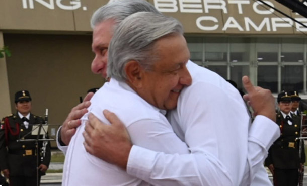 Presidente cubano arriba a México en visita oficial Presidente cubano arriba a México en visita oficial