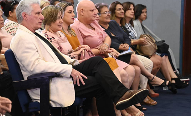 Asiste Díaz-Canel a clausura de congreso sobre infancias y adolescencias Asiste Díaz-Canel a clausura de congreso sobre infancias y adolescencias