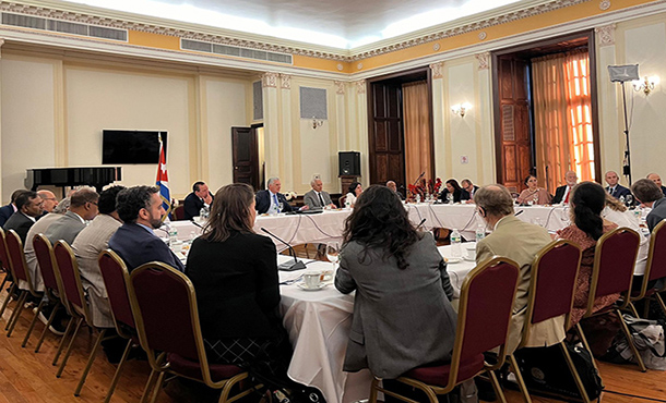 Dialoga Díaz-Canel con expertos de ciencia y tecnología de EE.UU.