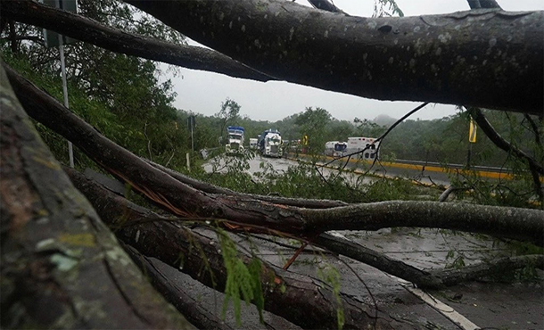 Cuba expresa solidaridad con México, afectado por paso del huracán Otis Cuba expresa solidaridad con México, afectado por paso del huracán Otis