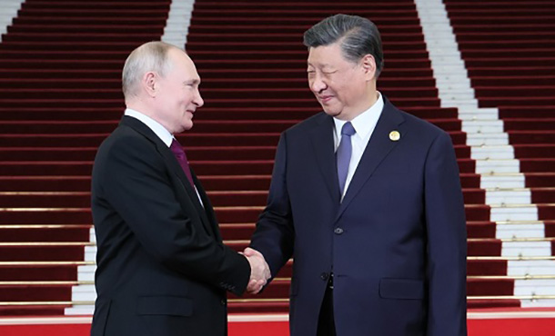 Vladímir Putin y Xi Jinping se reúnen en Pekín en el marco del foro internacional de la Franja y la Ruta Vladímir Putin y Xi Jinping se reúnen en Pekín en el marco del foro internacional de la Franja y la Ruta