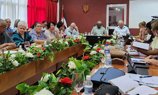 Presidió Esteban Lazo resumen de visita parlamentaria a Holguín Presidió Esteban Lazo resumen de visita parlamentaria a Holguín