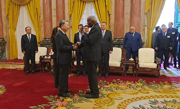 Expresa Esteban Lazo condolencias a máximas autoridades de Vietnam Expresa Esteban Lazo condolencias a máximas autoridades de Vietnam