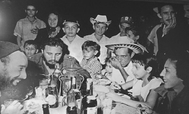 Evocan cena de Fidel con carboneros en la Ciénaga de Zapata Evocan cena de Fidel con carboneros en la Ciénaga de Zapata