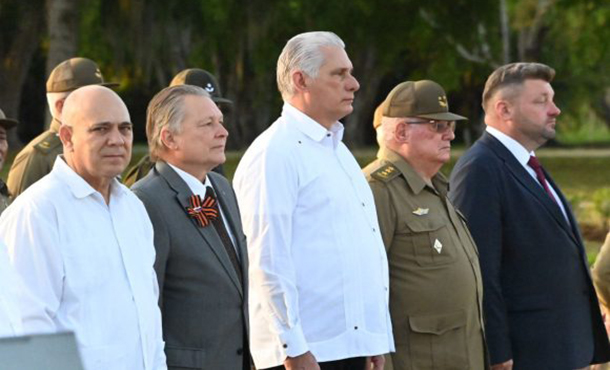 Cuba conmemora 80 años de la victoria antifascista con homenaje a soldados soviéticos Cuba conmemora 80 años de la victoria antifascista con homenaje a soldados soviéticos