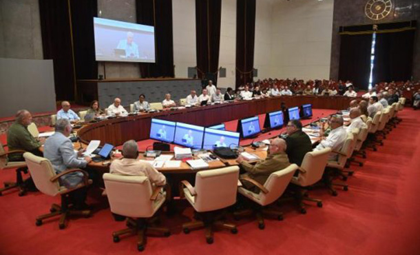 Avanzar en la eficiencia del control popular e institucional en Cuba Avanzar en la eficiencia del control popular e institucional en Cuba
