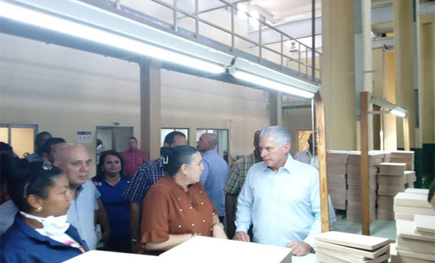 Continúa Díaz-Canel recorrido por territorios capitalinos Continúa Díaz-Canel recorrido por territorios capitalinos