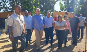 Recorre Díaz- Canel centros económicos y sociales al centro de Cuba Recorre Díaz- Canel centros económicos y sociales al centro de Cuba