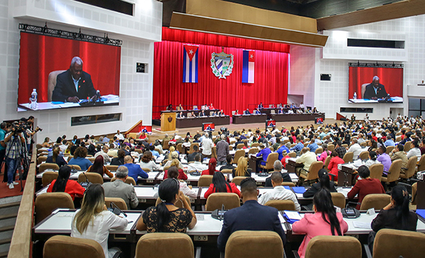 Comisiones permanentes del Parlamento cubano examinan desde hoy más de 80 temas de interés Comisiones permanentes del Parlamento cubano examinan desde hoy más de 80 temas de interés