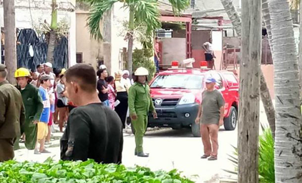 Rescatistas laboran intensamente tras derrumbes en Diez de Octubre y La Habana Vieja Rescatistas laboran intensamente tras derrumbes en Diez de Octubre y La Habana Vieja
