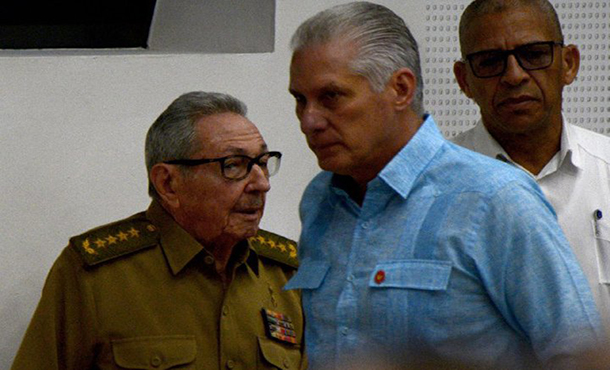 Raúl Castro y Díaz-Canel en sesión inaugural del Parlamento cubano Raúl Castro y Díaz-Canel en sesión inaugural del Parlamento cubano