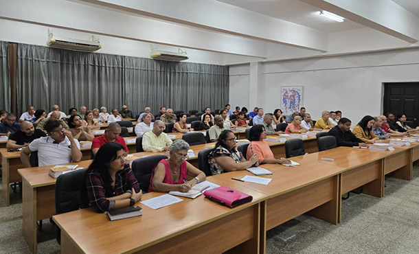 Analizan en Cuba programa de gobierno Analizan en Cuba programa de gobierno