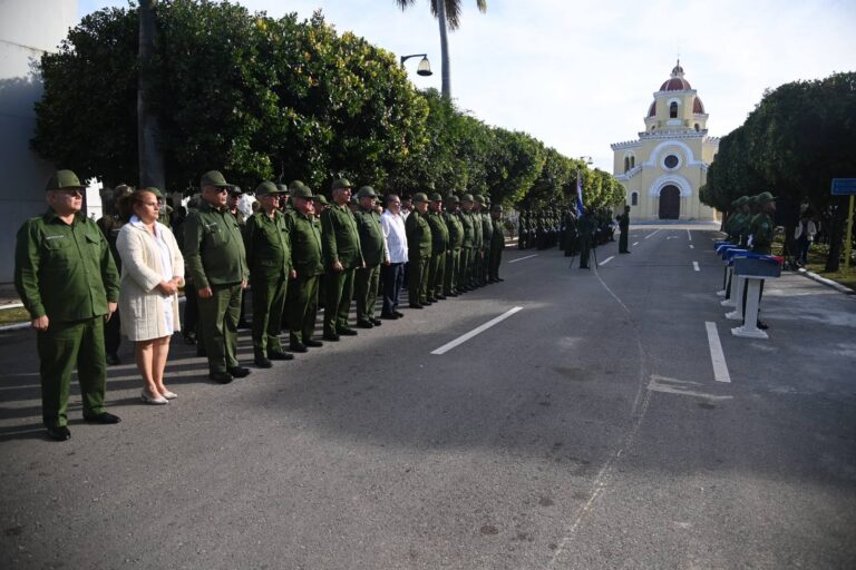Ceremonia de inhumación de los cuatro héroes caídos en combate en Venezuela