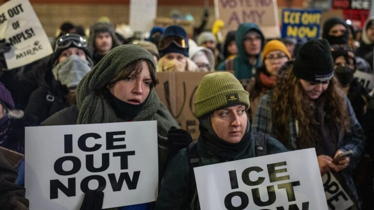 CRITICA BIDEN OFENSIVA MIGRATORIA DE SU SUCESOR TRUMP EN MINNEAPOLIS