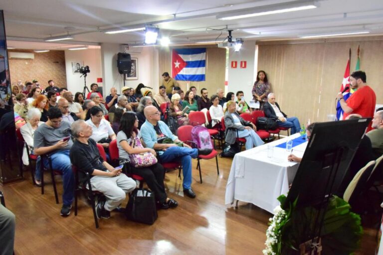 Condenan en Sao Paulo, Brasil, amenazas contra Cuba