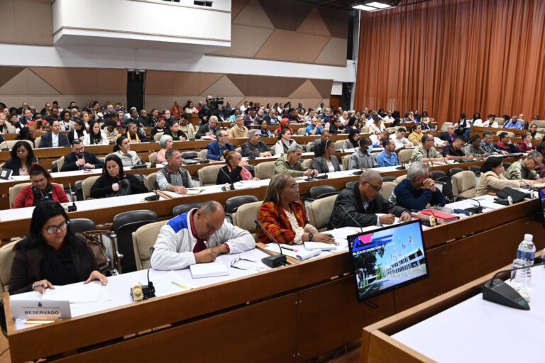 Culmina en La Habana el proceso de Plenos Extraordinarios del Partido
