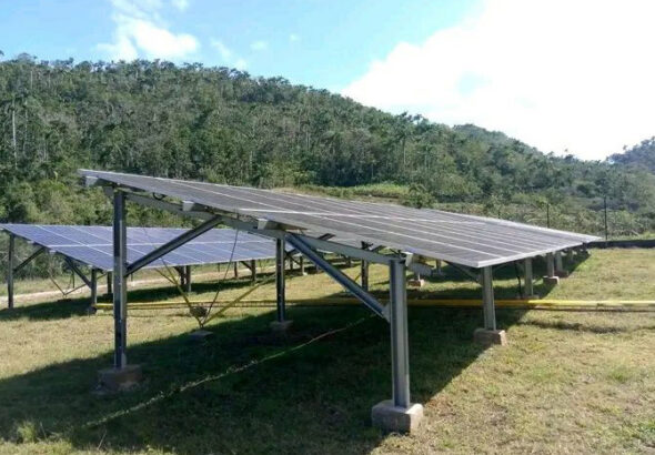 Sincronizan mini parque solar en comunidad serrana de Guantánamo