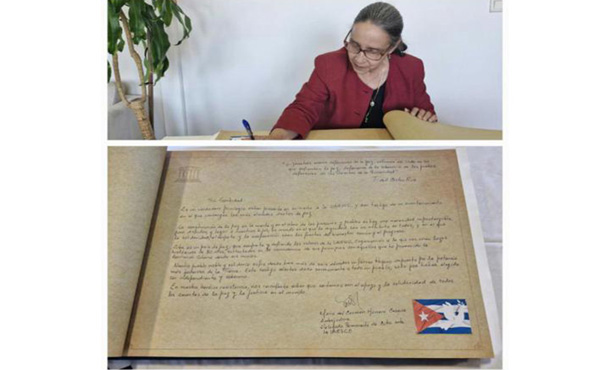 firma_libro_papa