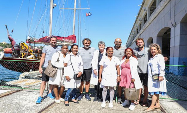 velero-open-arms-regresa-a-cuba